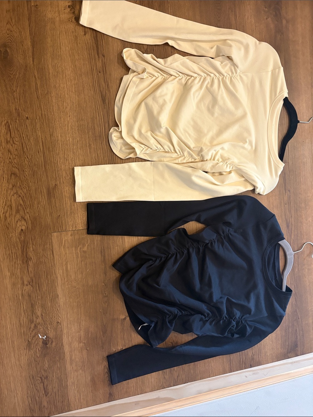 Women’s Long Sleeve Ruched Tee - Cream